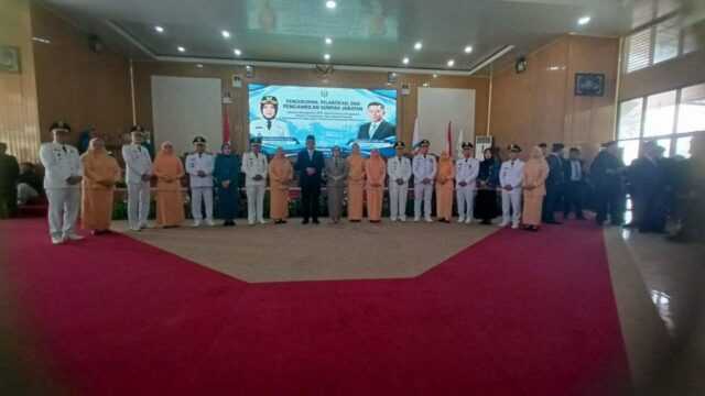 Bupati Way Kanan Lantik 236 Pejabat Struktural dan Fubgsional: Orientasi Hasil dan Kerja Tim